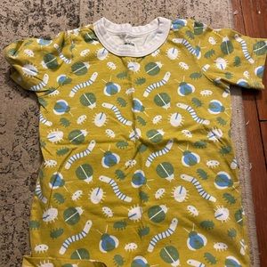 Winter water factory tshirt size 4T